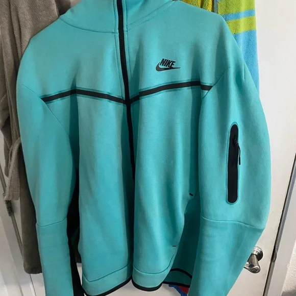 Nike Blue Performance Jacket with Athletic Design Performance Jackets